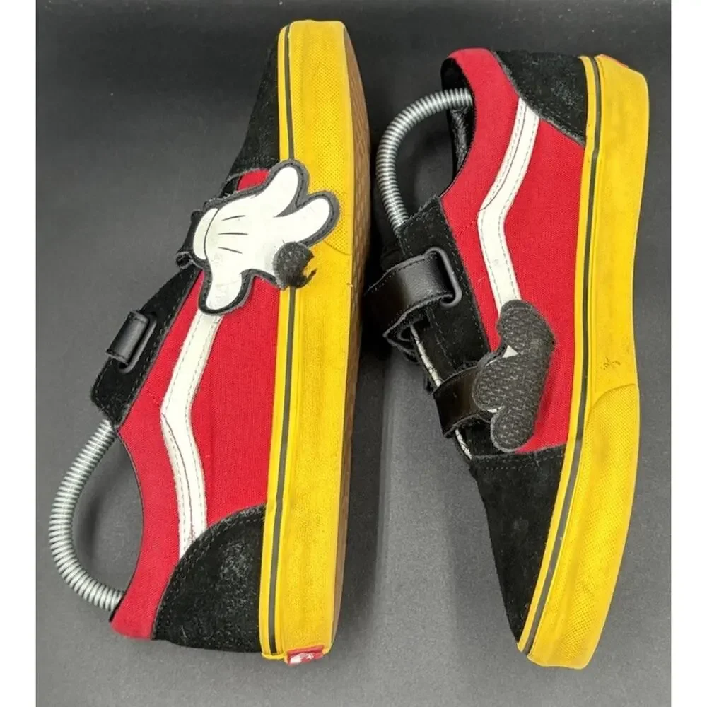 Vans Kids x Disney Mickey Mouse Hugs Old Skool V Shoes 7y